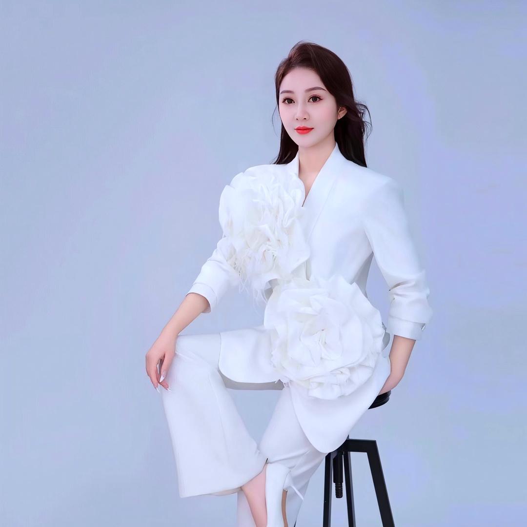 储储美妆