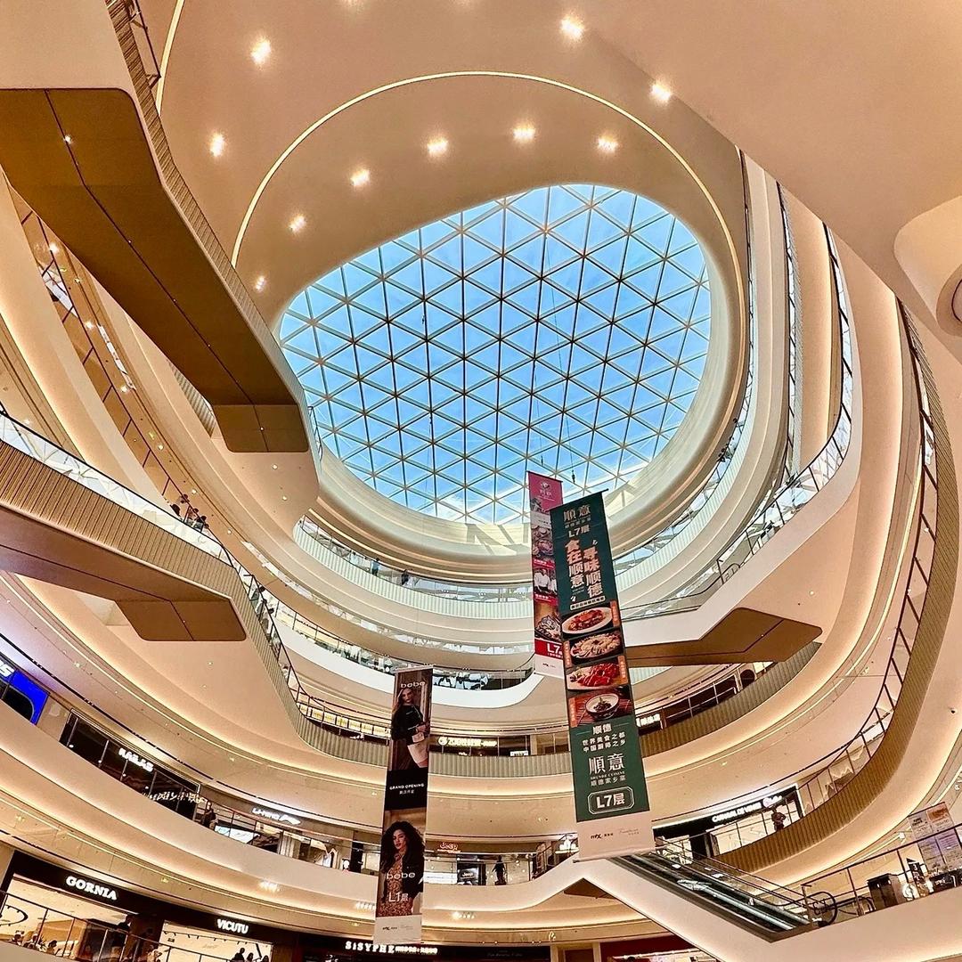 德基广场大牌服饰店