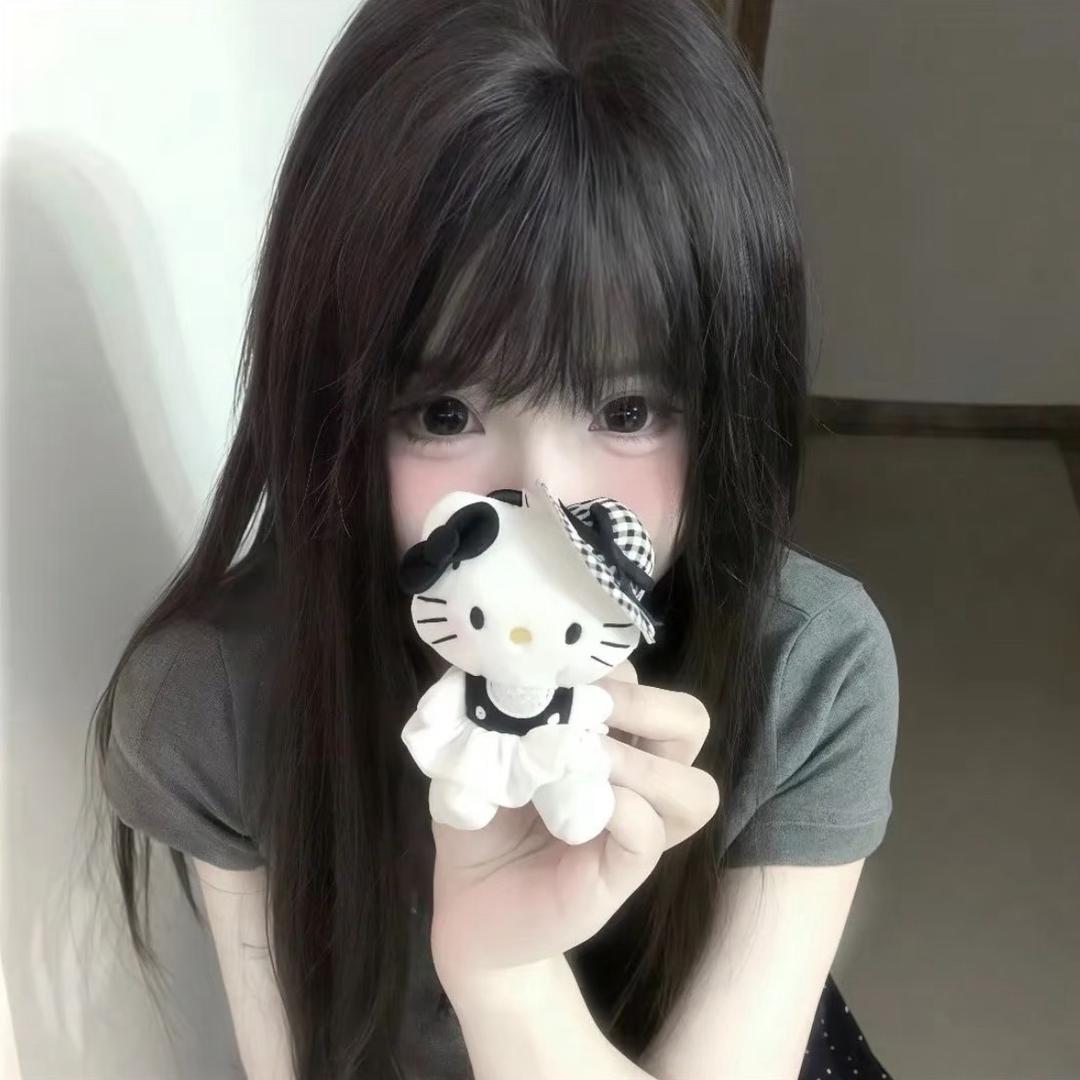 装可爱的草莓大福