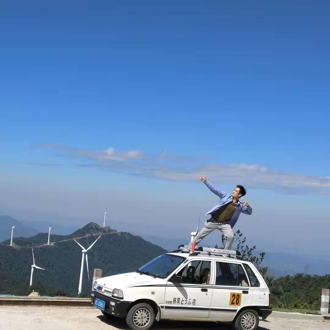 黄铖林