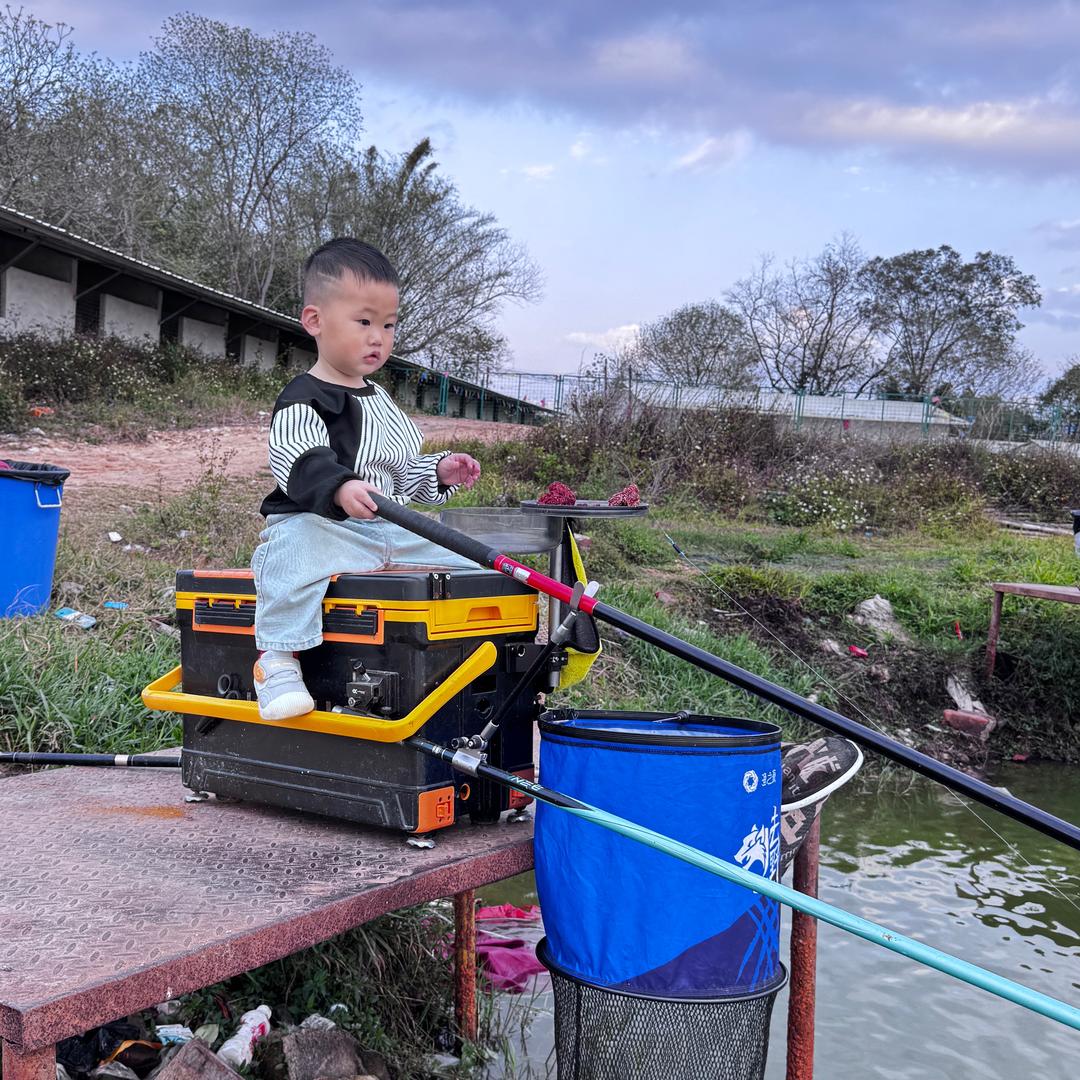（象塘水库）浩锅吃不饱