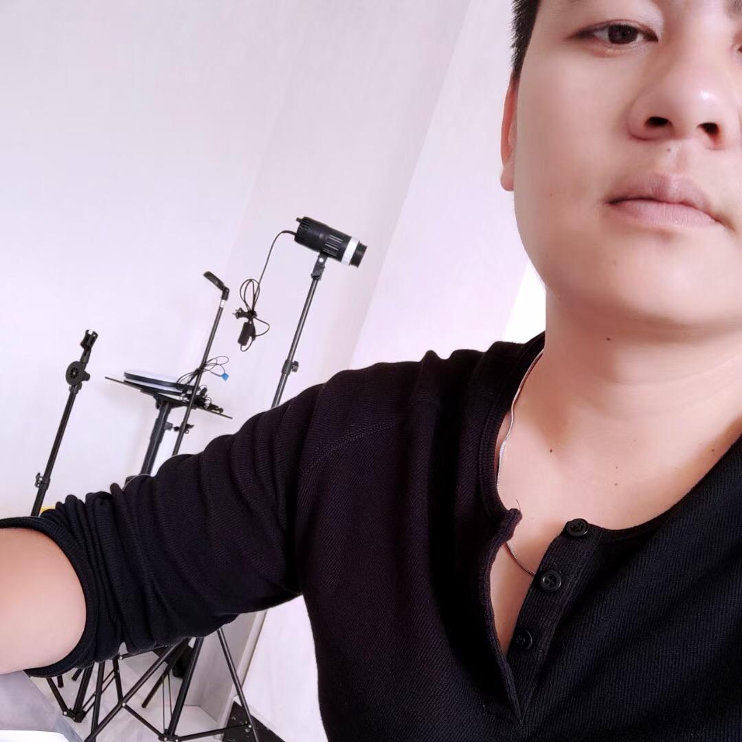 百色小雷