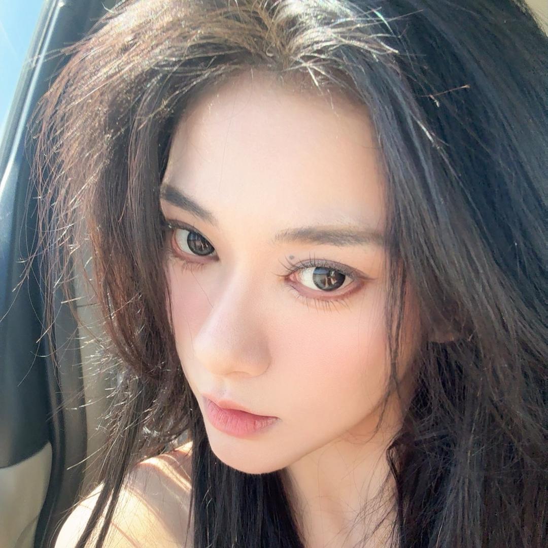 杨低调