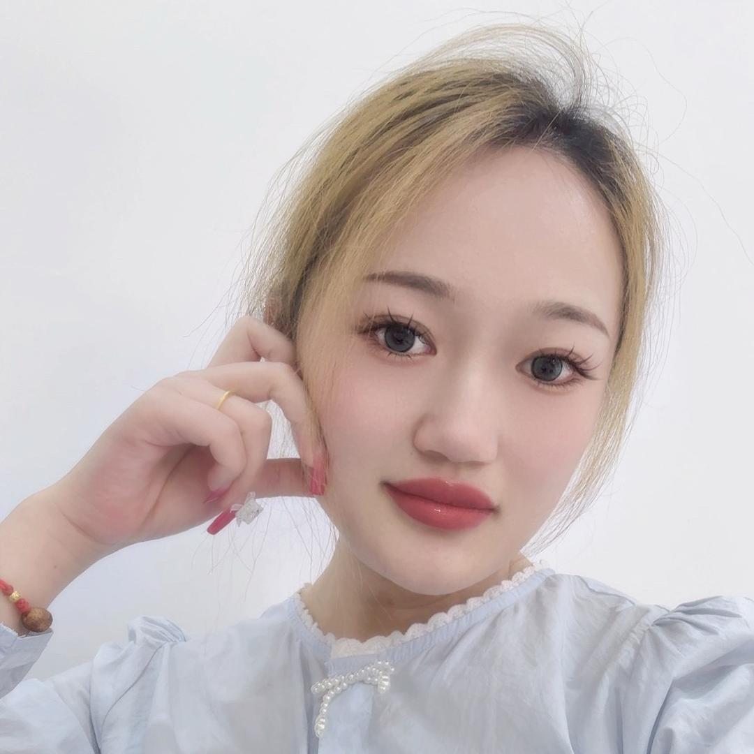美睫师❤️梅梅