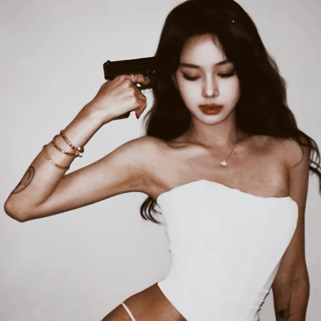 蛇缠月.