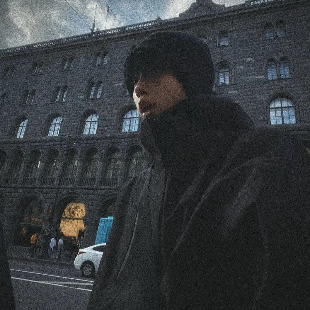 ㅤㅤㅤㅤㅤㅤㅤㅤㅤㅤㅤㅤ人丑嘴甜还没钱