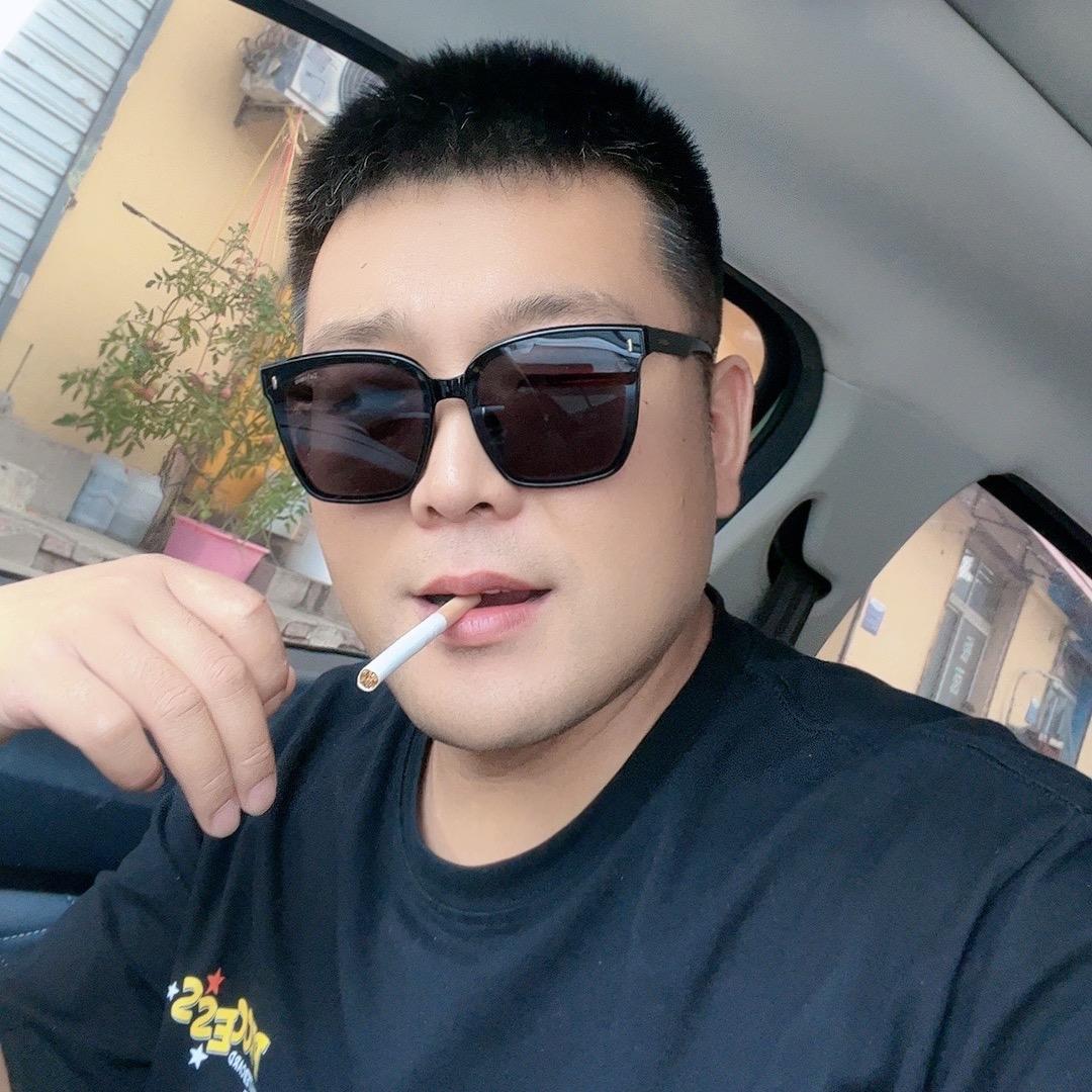@小雷哥