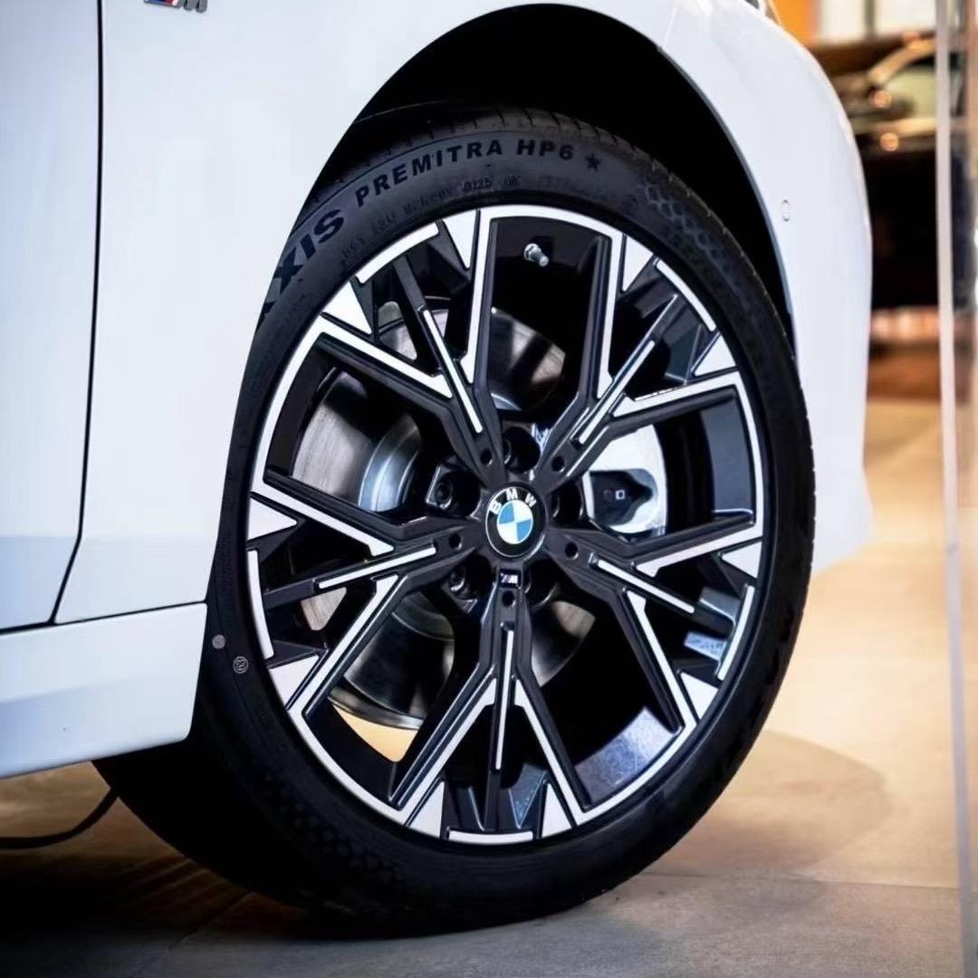 拉萨万宝行-小明