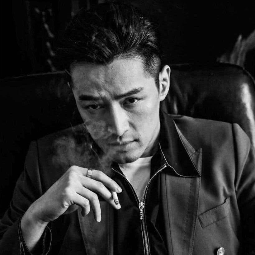 单翼醉潇湘