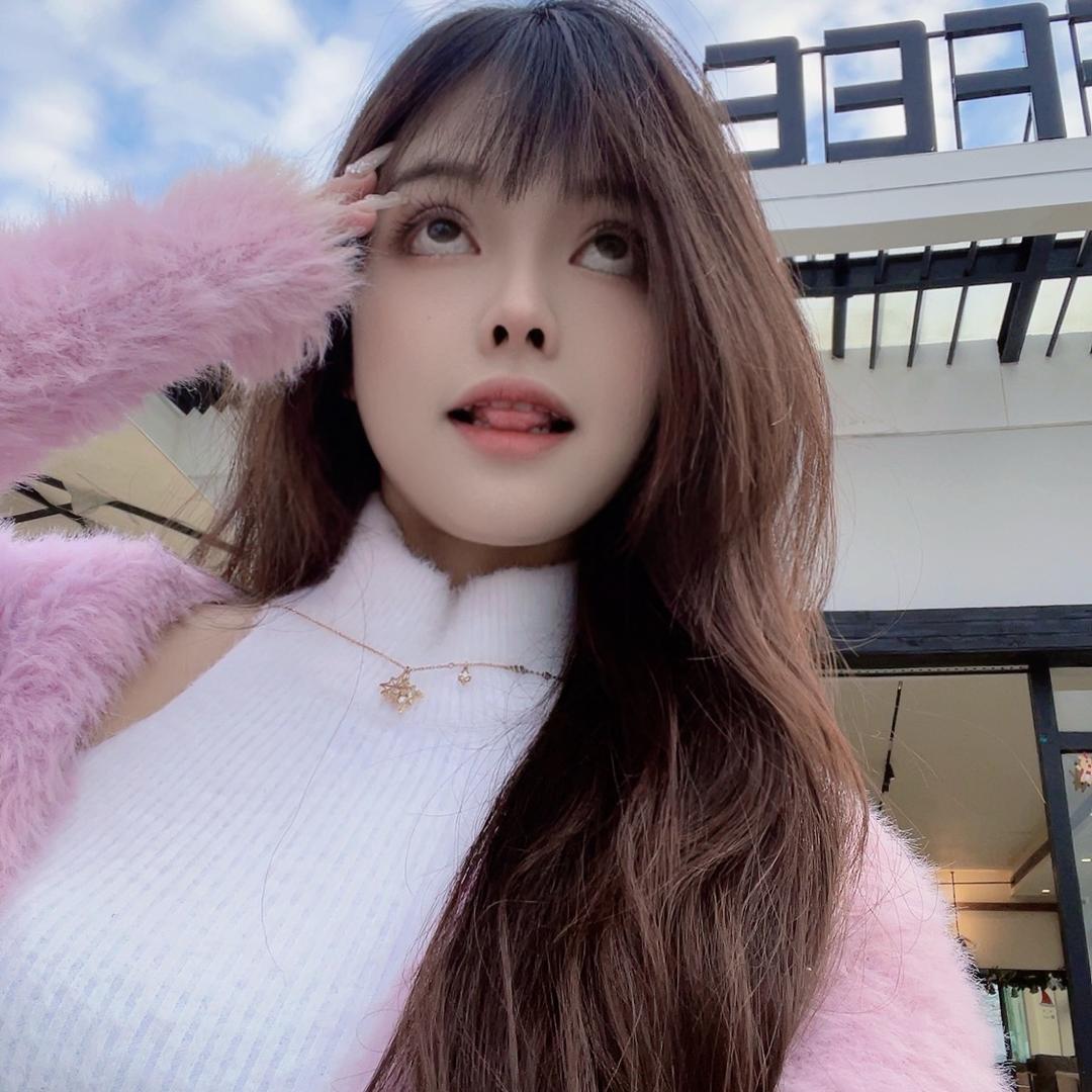 天生丽质爱喝奶茶