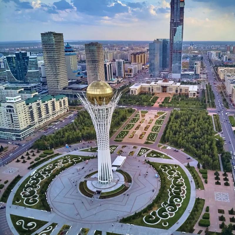 哈萨克斯坦旅游