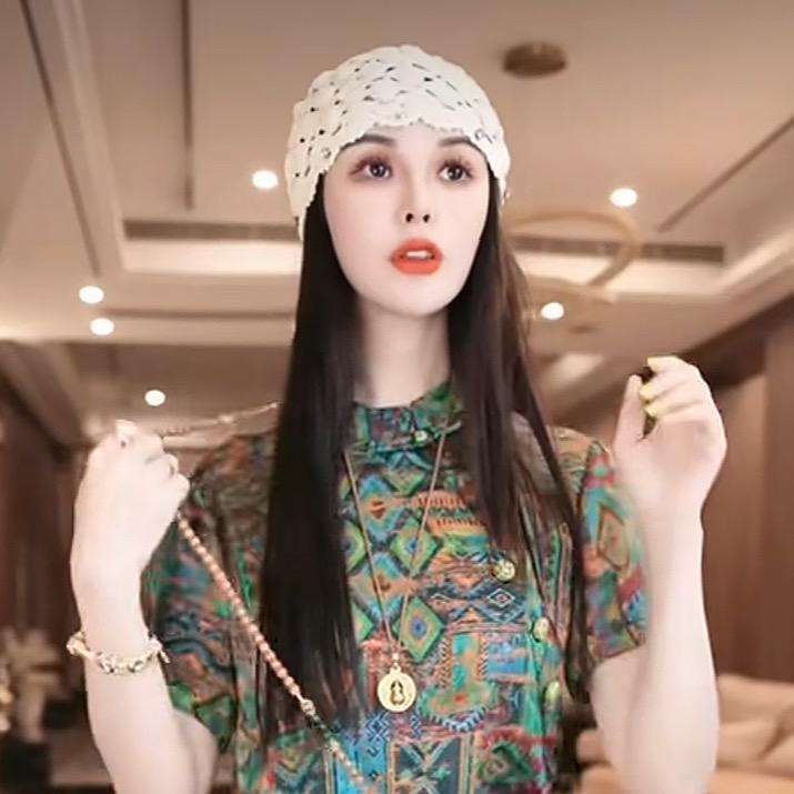 飞儿高定轻奢女装