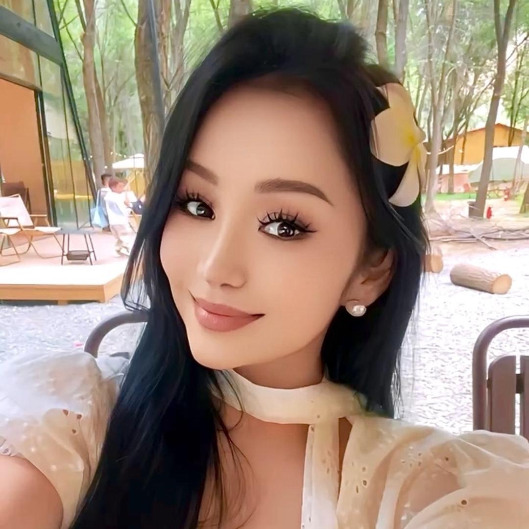 化妆师 Liya