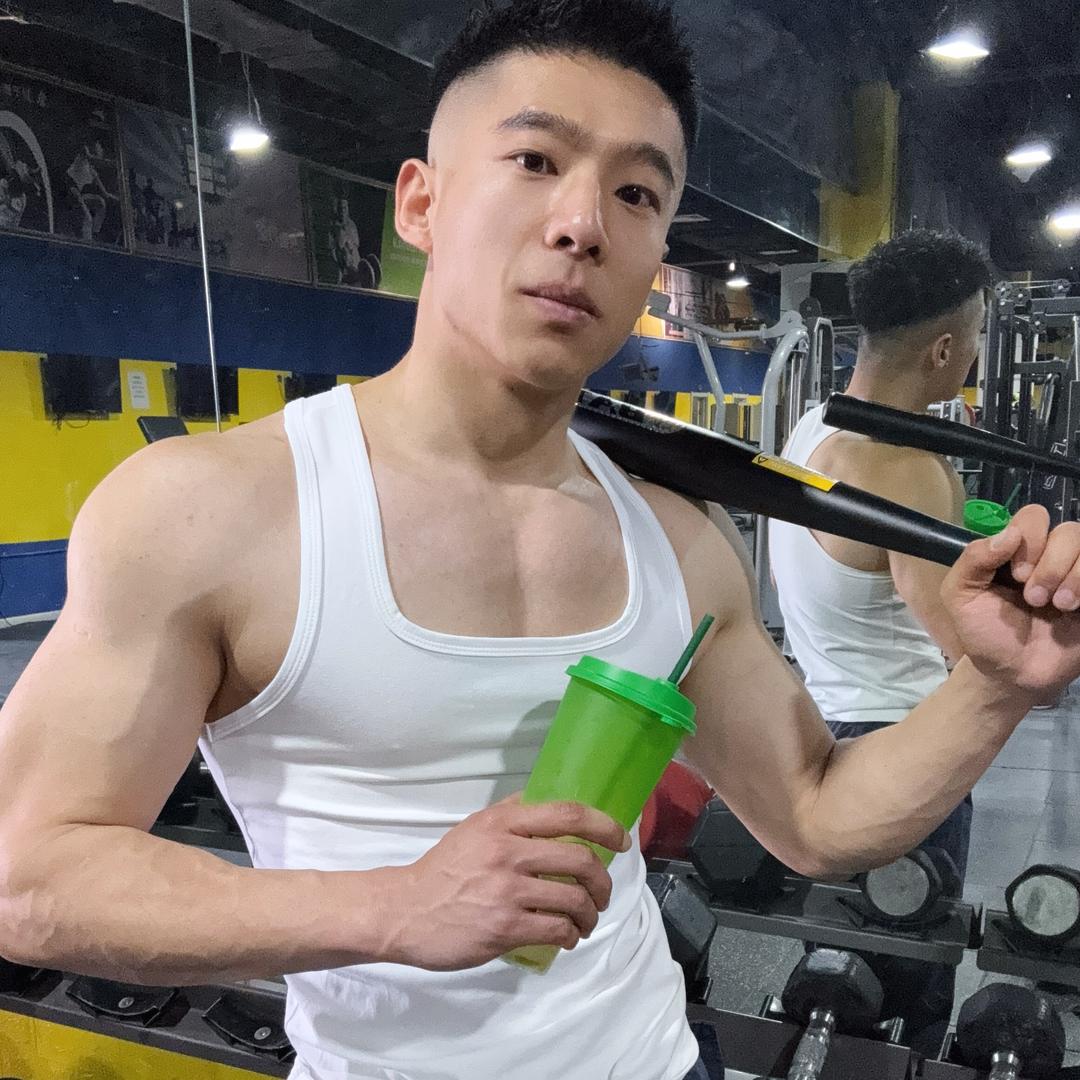 张叔叔在暴打