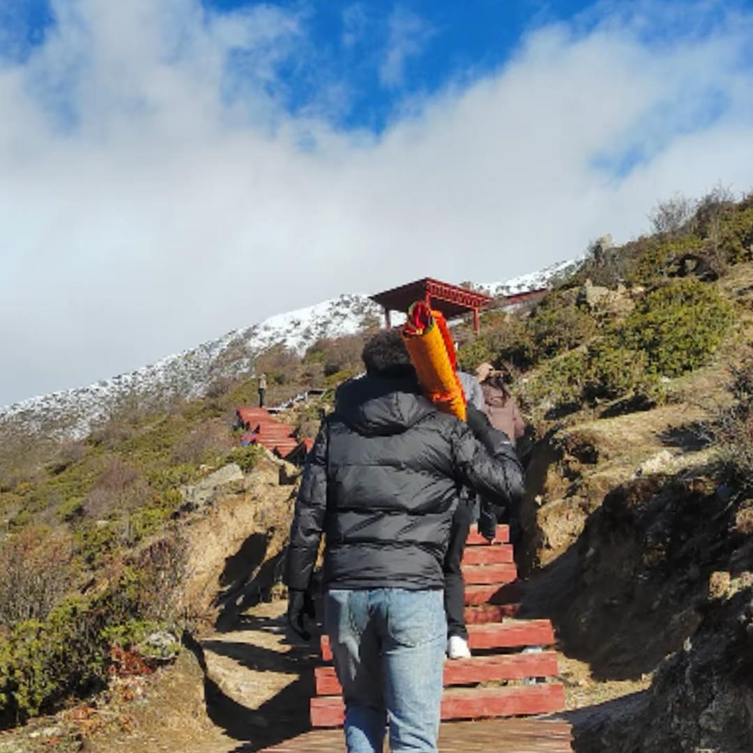 ࿐དགྲ་ལྷ་མེ་འབར