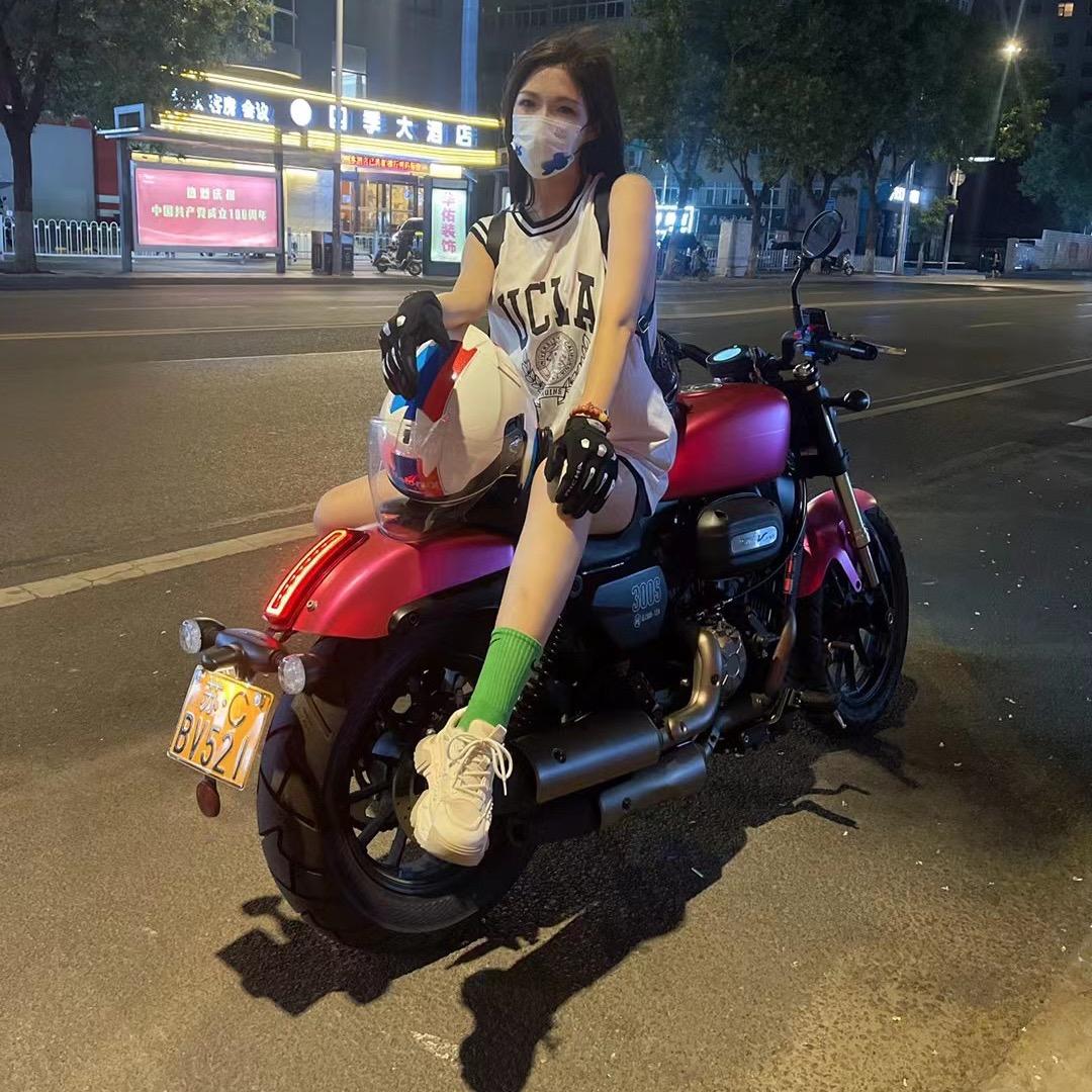 @陈近视吃喝玩乐