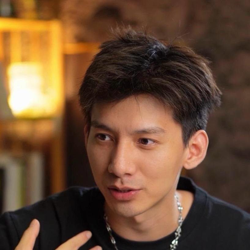 社恐编导小黄