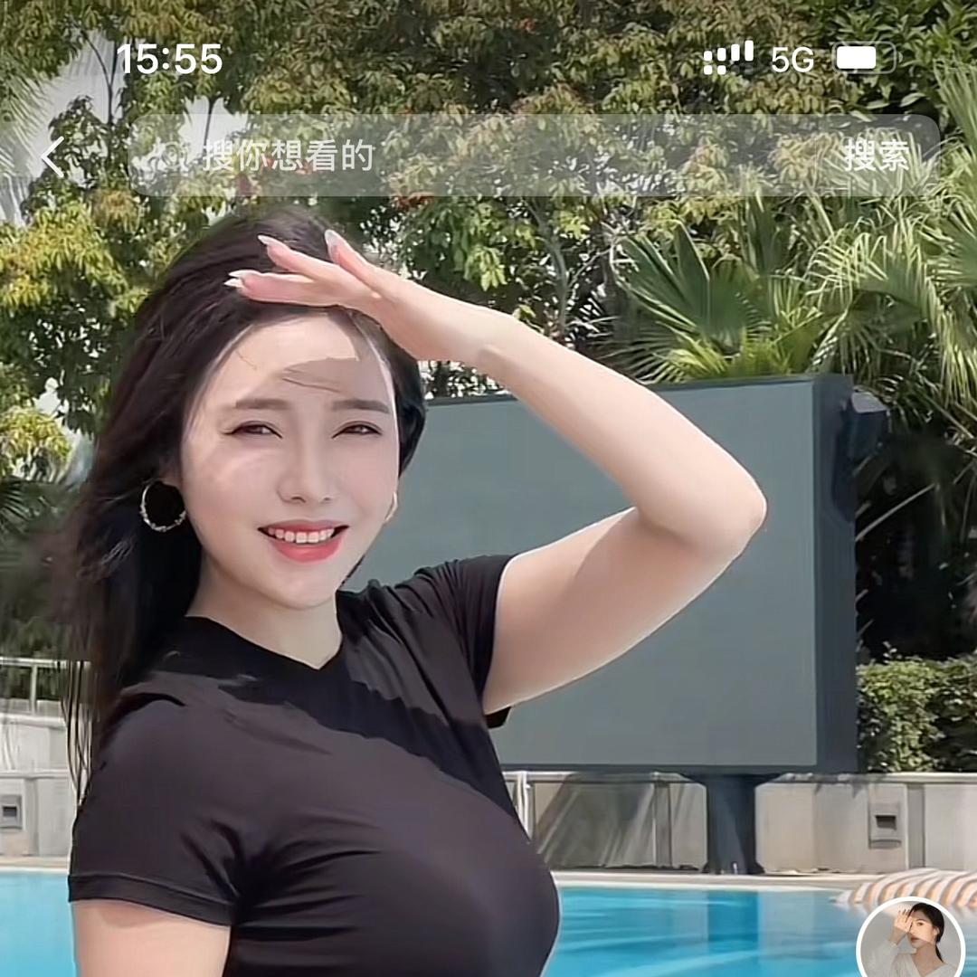 月月潮流服装店