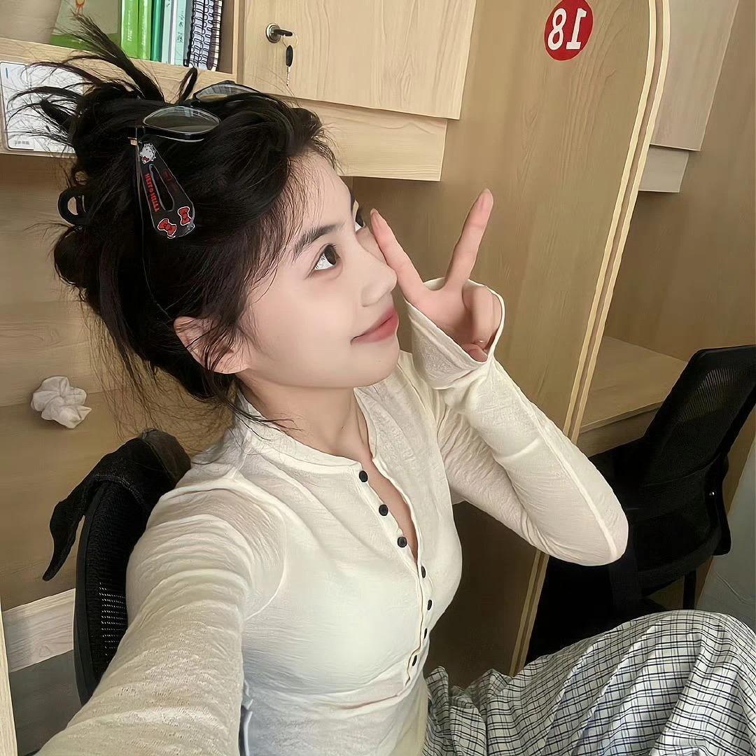 Zyi..