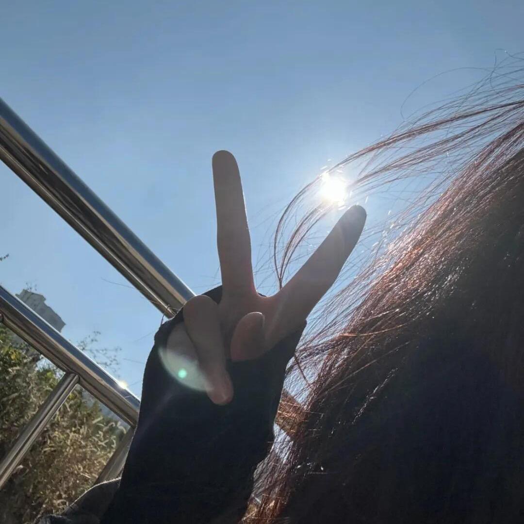 Peel韩版ESSE女装