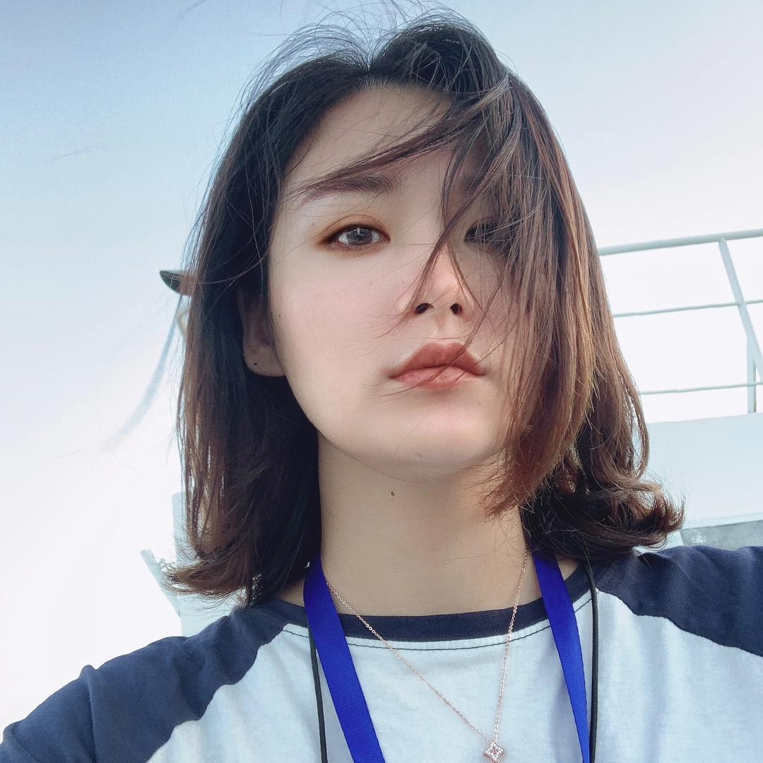 文 静