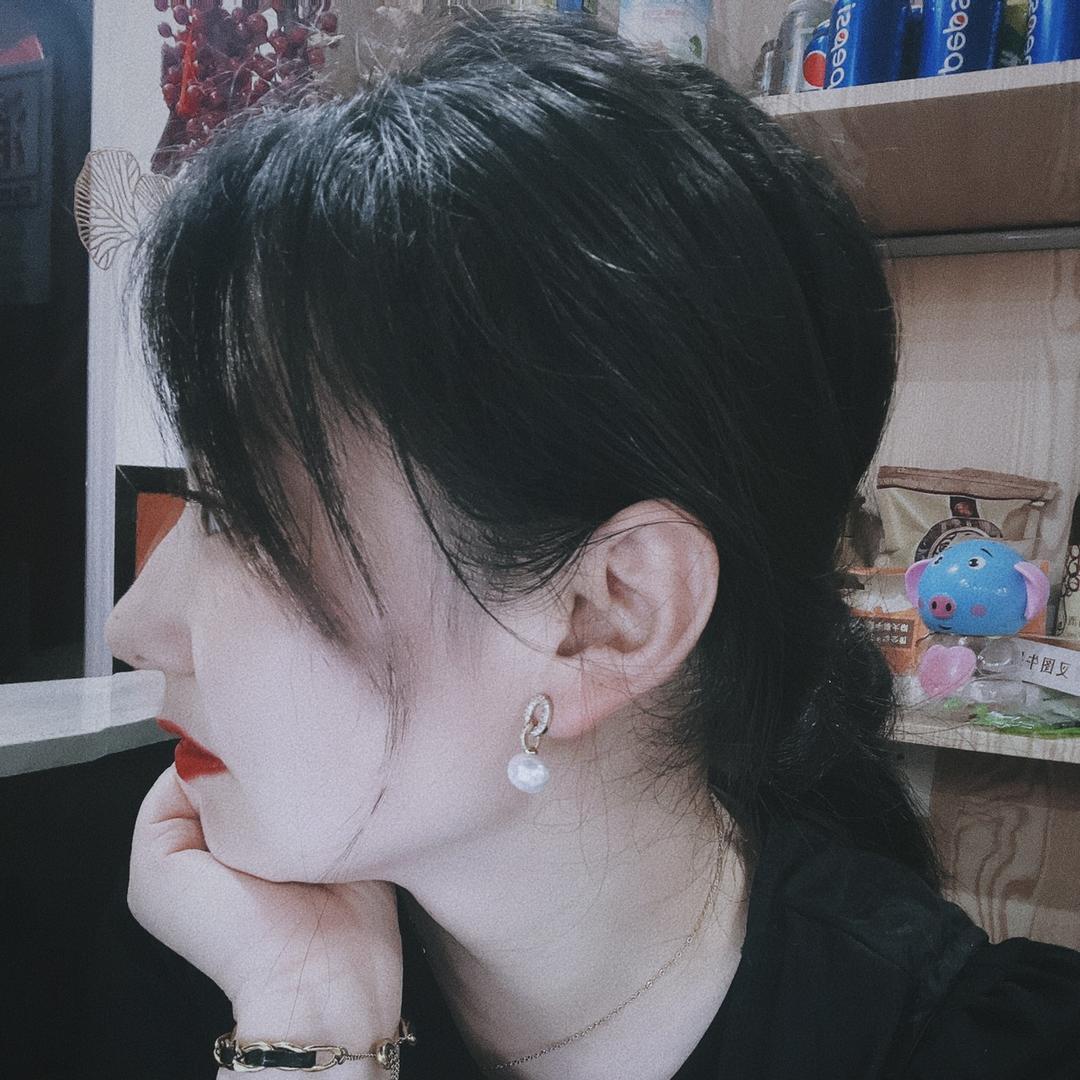 依依的玩偶是筱筱