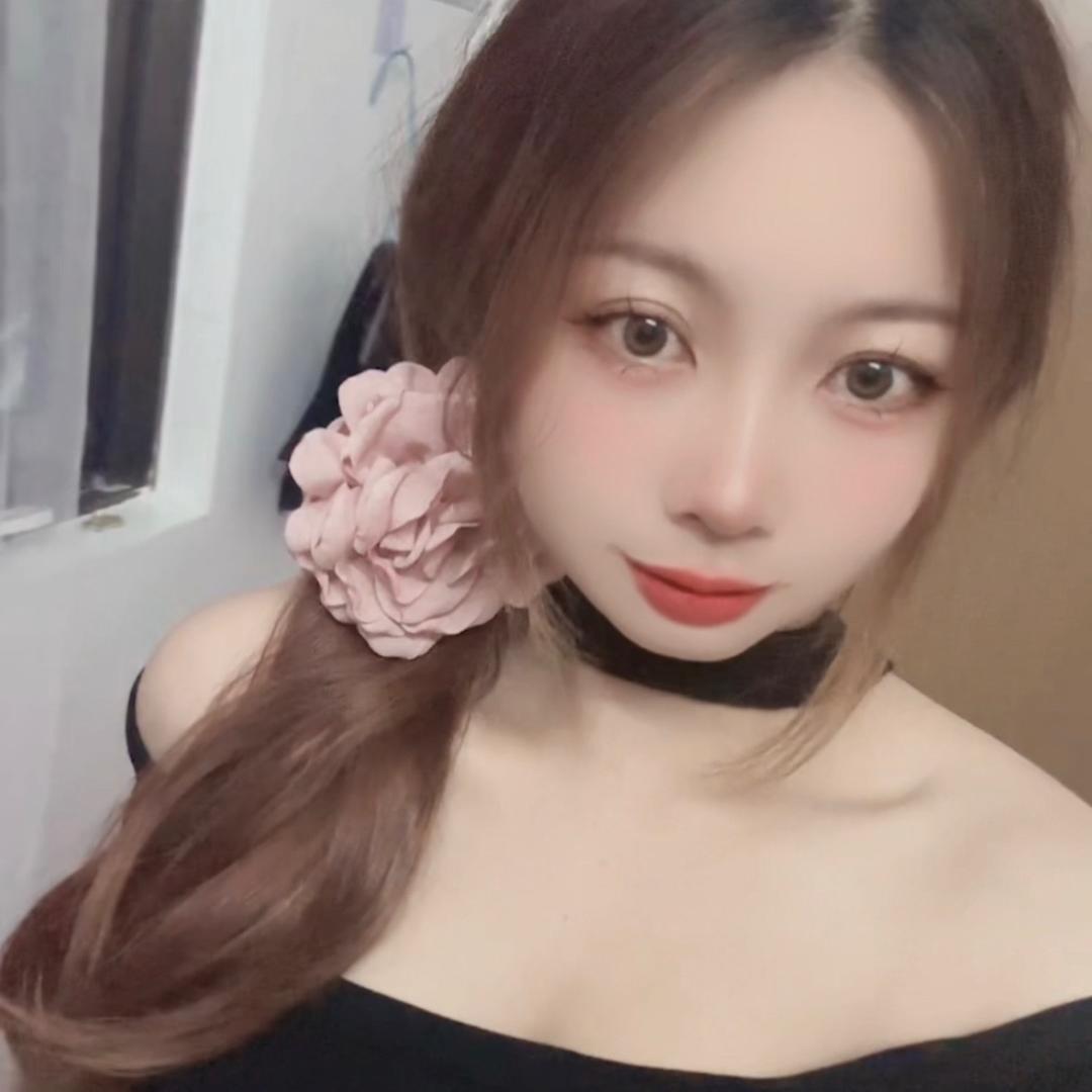 瓦系阿靖笑脸
