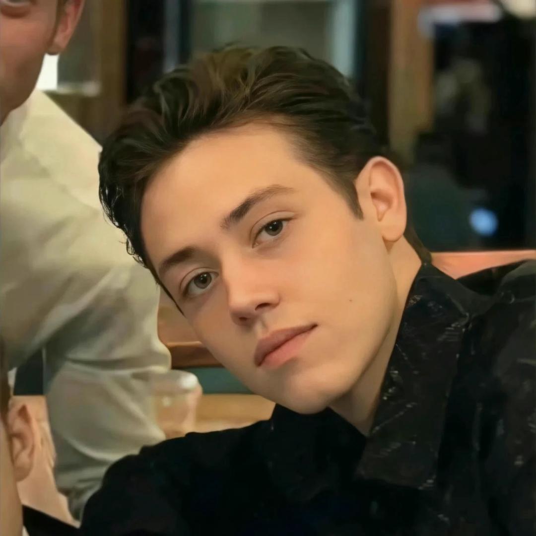 不会拉球的阿杜