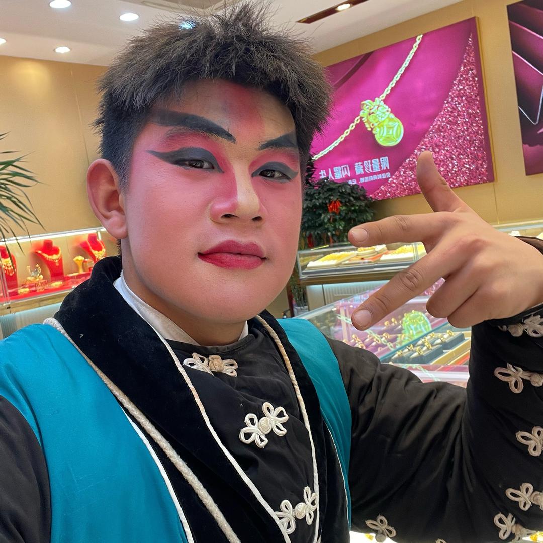 小超高跷队鹏辉