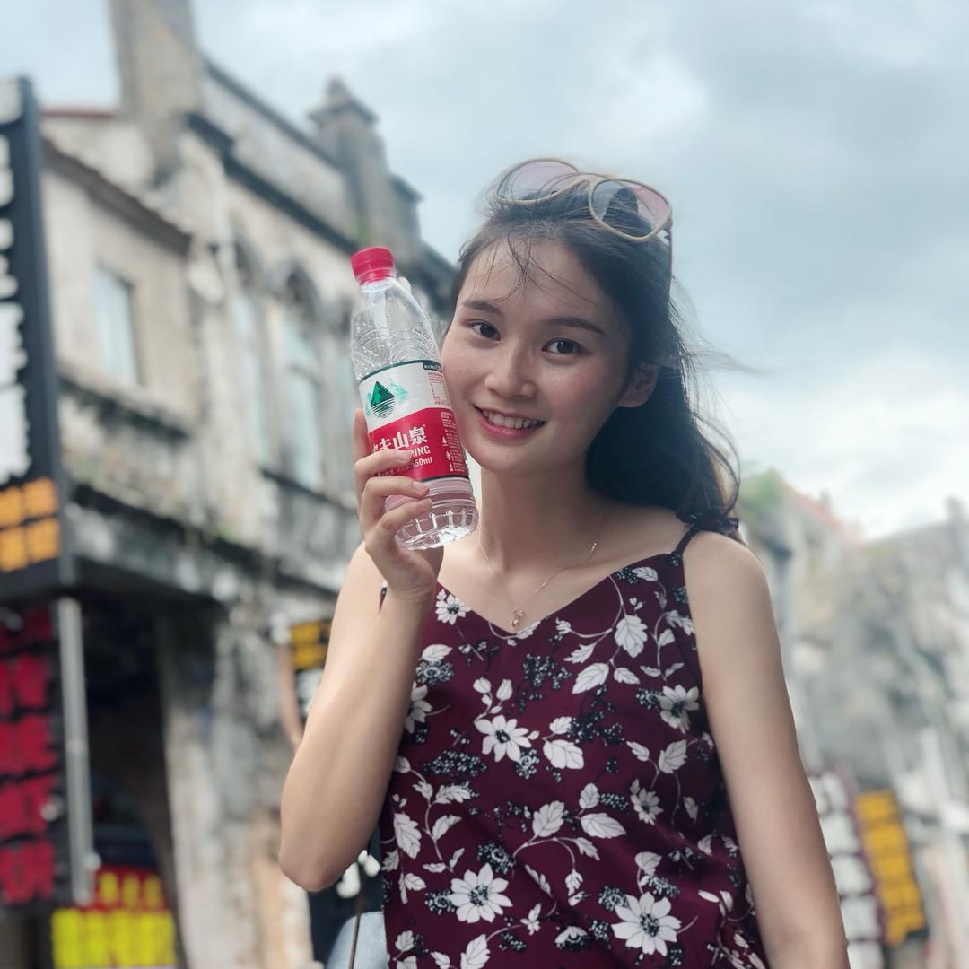 是三心吖