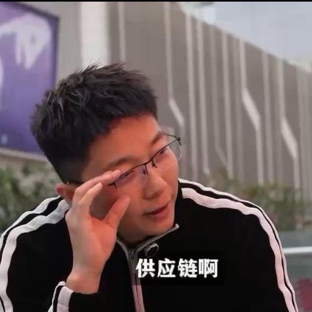 收手机的超仔