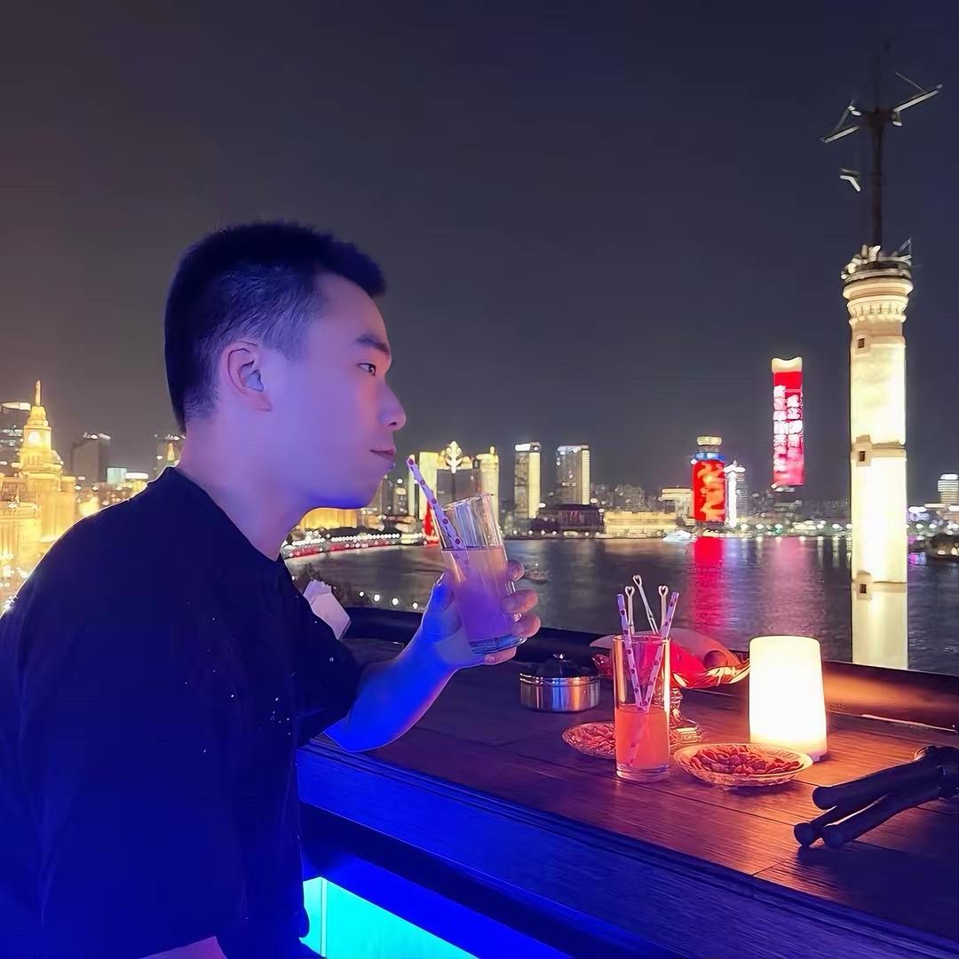 阿阳带你玩👑