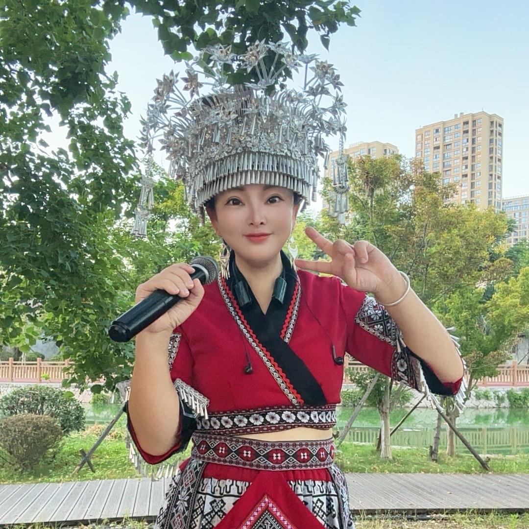 阿妹户外唱歌