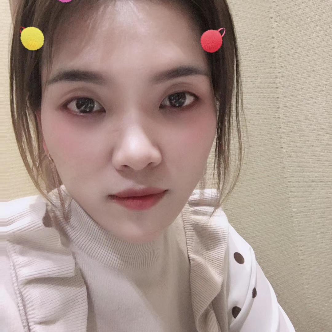 彩妆师   涵涵
