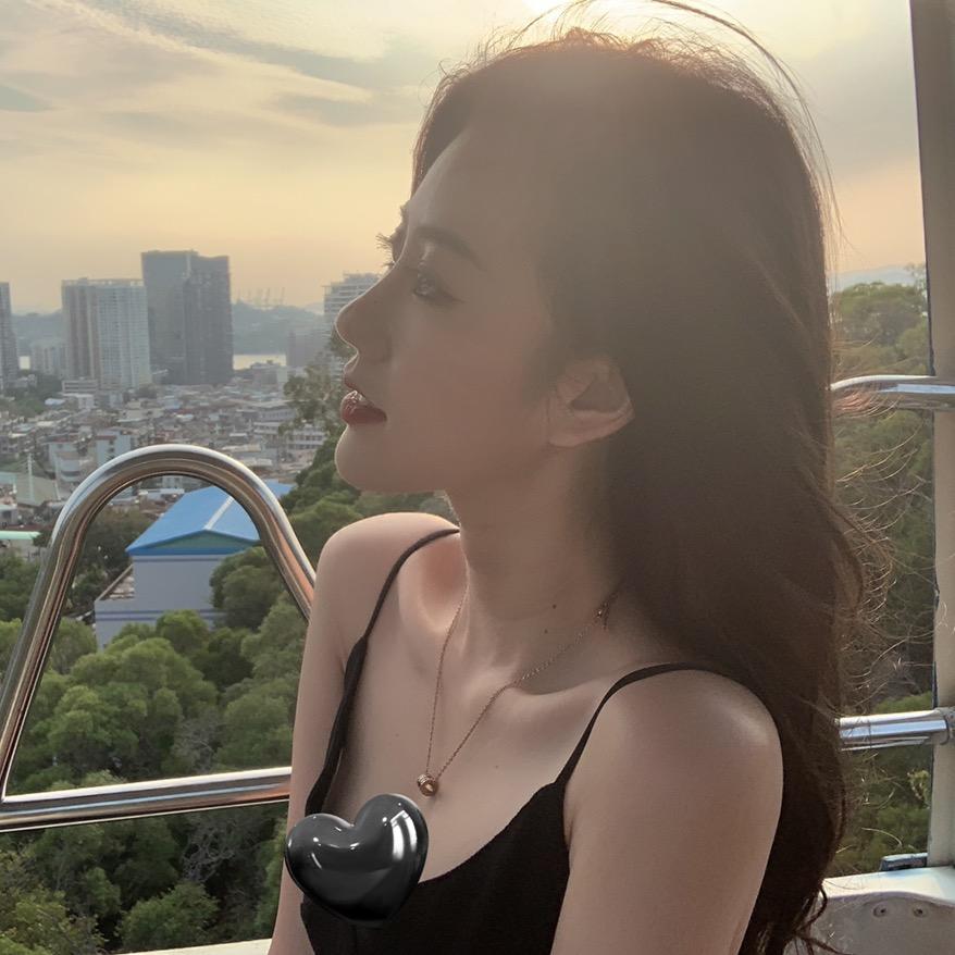 南希服饰穿搭