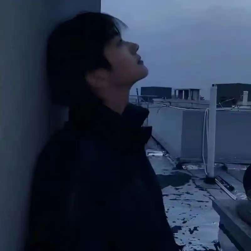 柒 （小哥）
