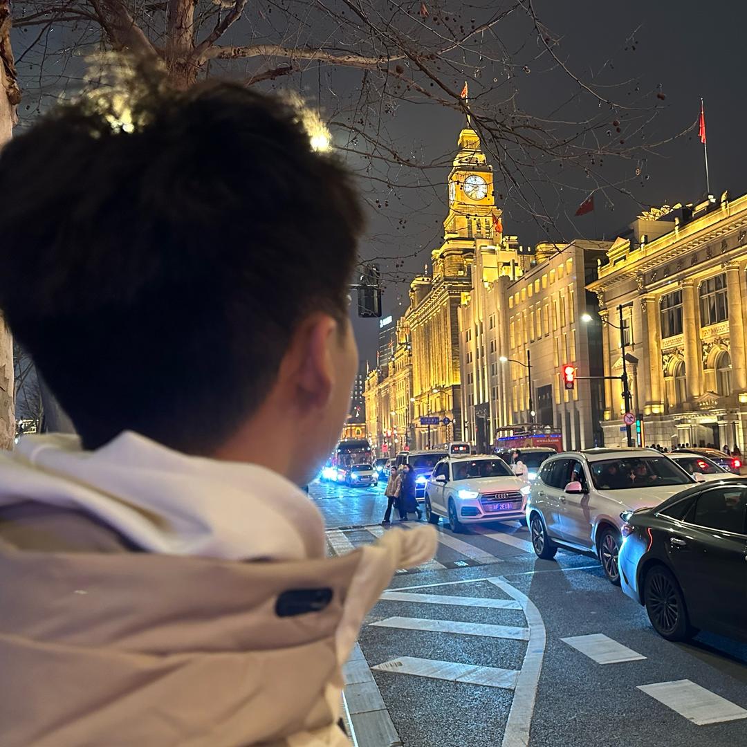 正在努力的吴强