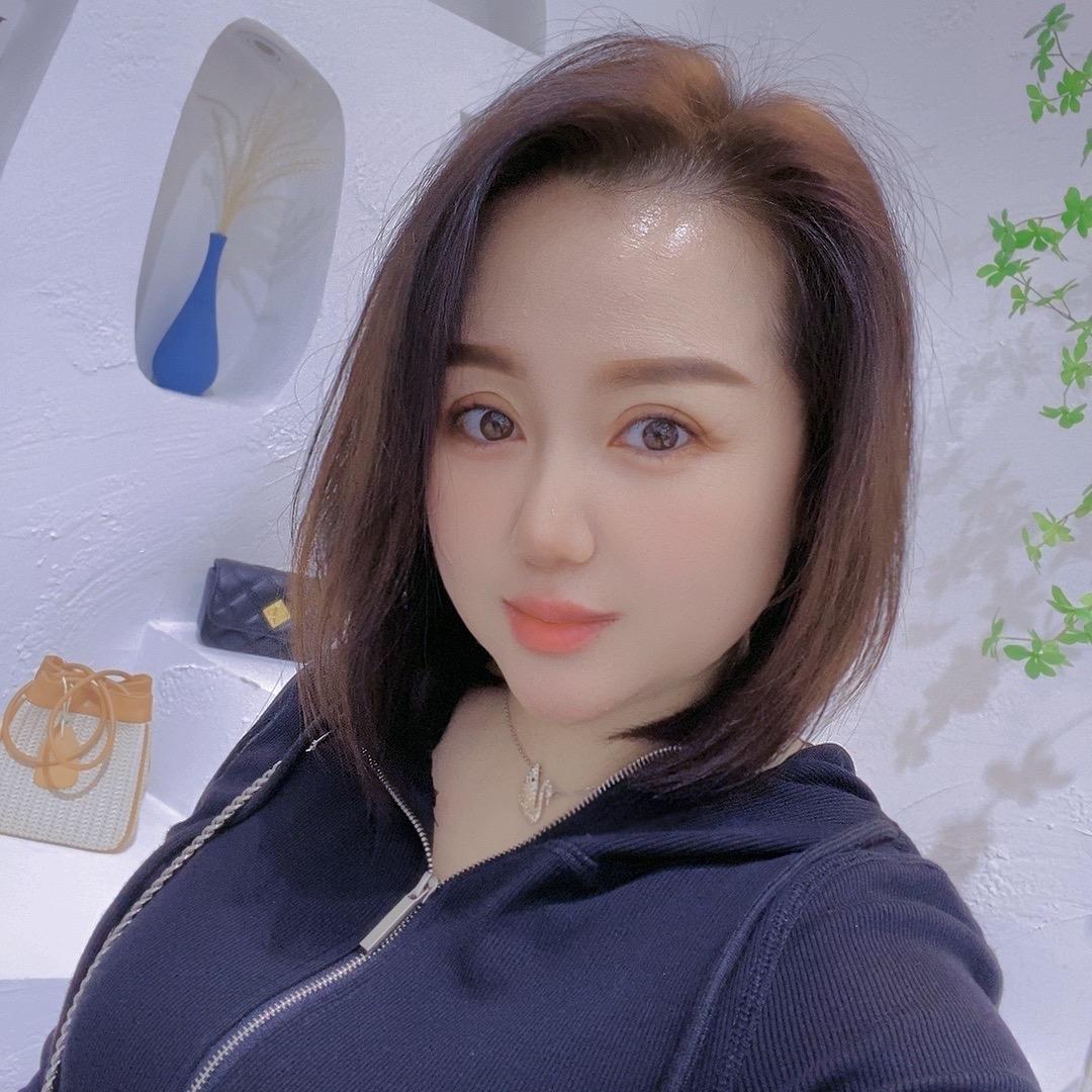 浅黛梨妆