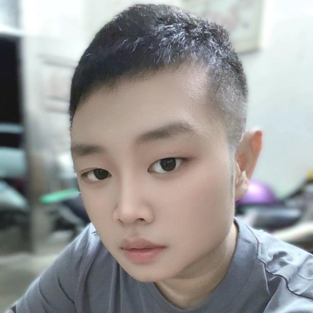 粤K的一位钩机小肥仔  (目标减肥)