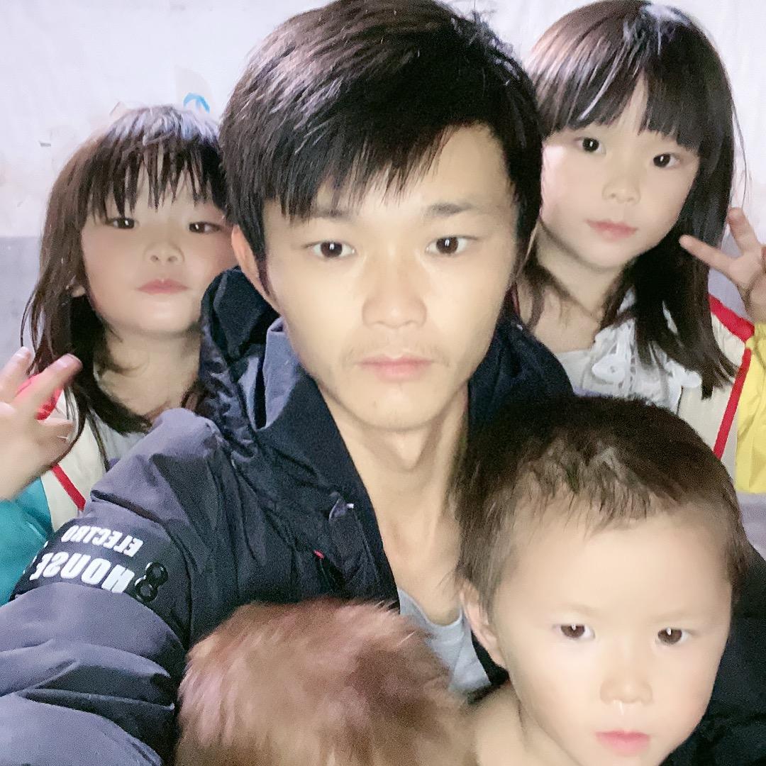 农村丑爸爸，记录生活@抖音