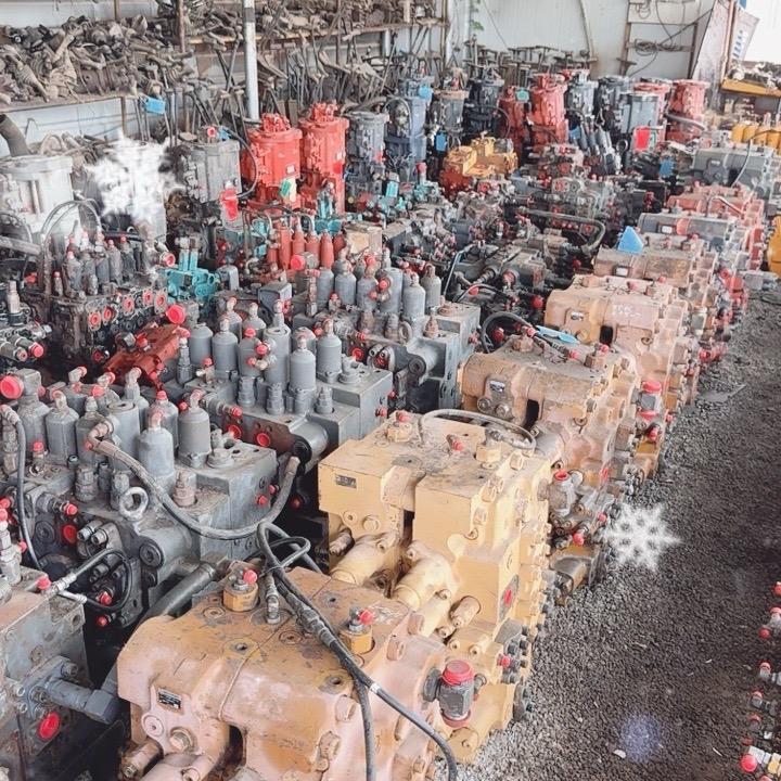 挖机拆解拆车件