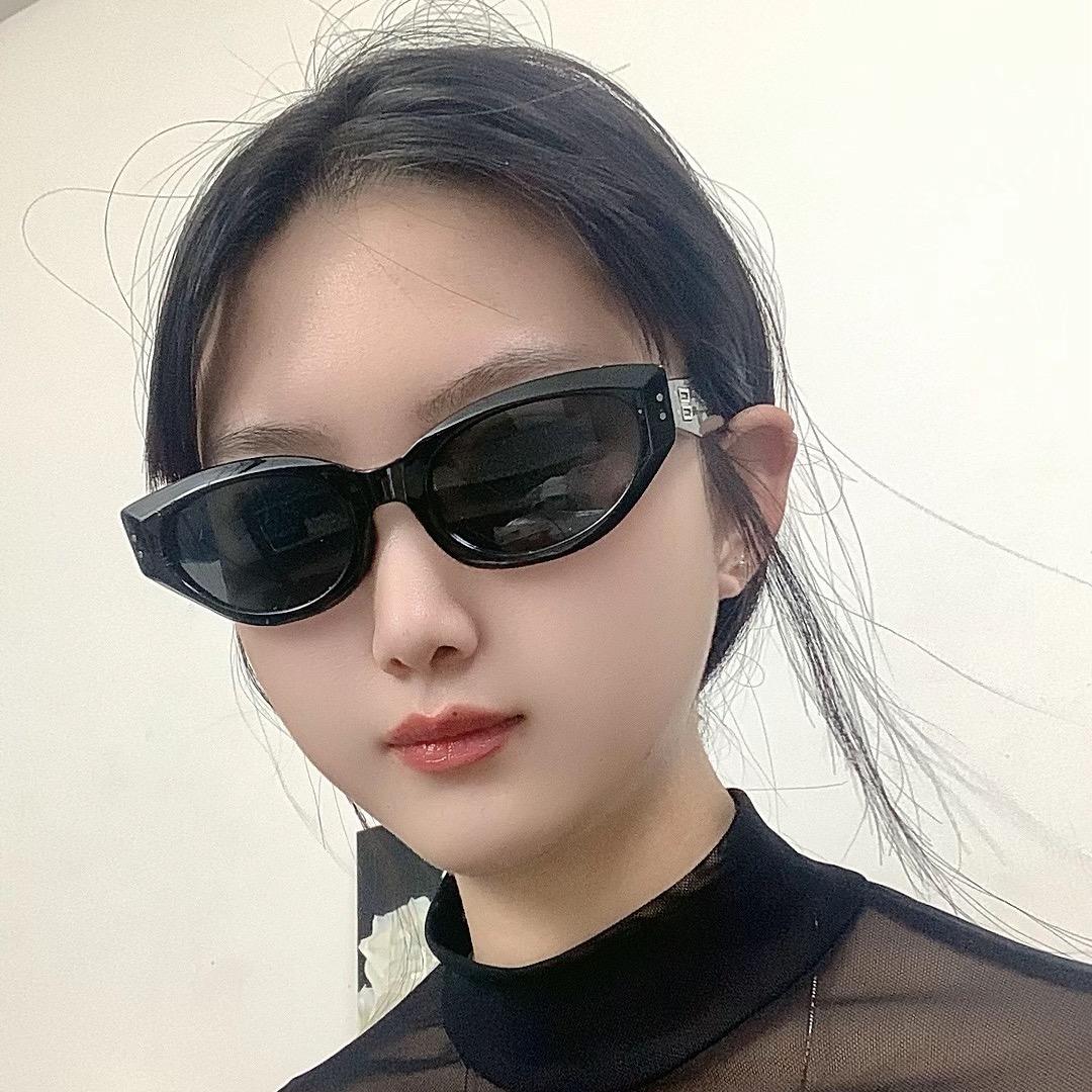 萝嗒💕唯一号，斯密自己开