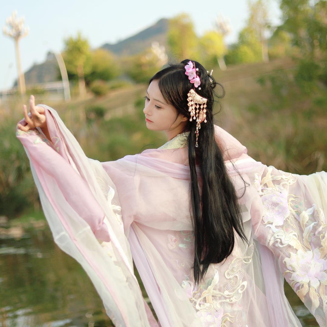 汉服小潘