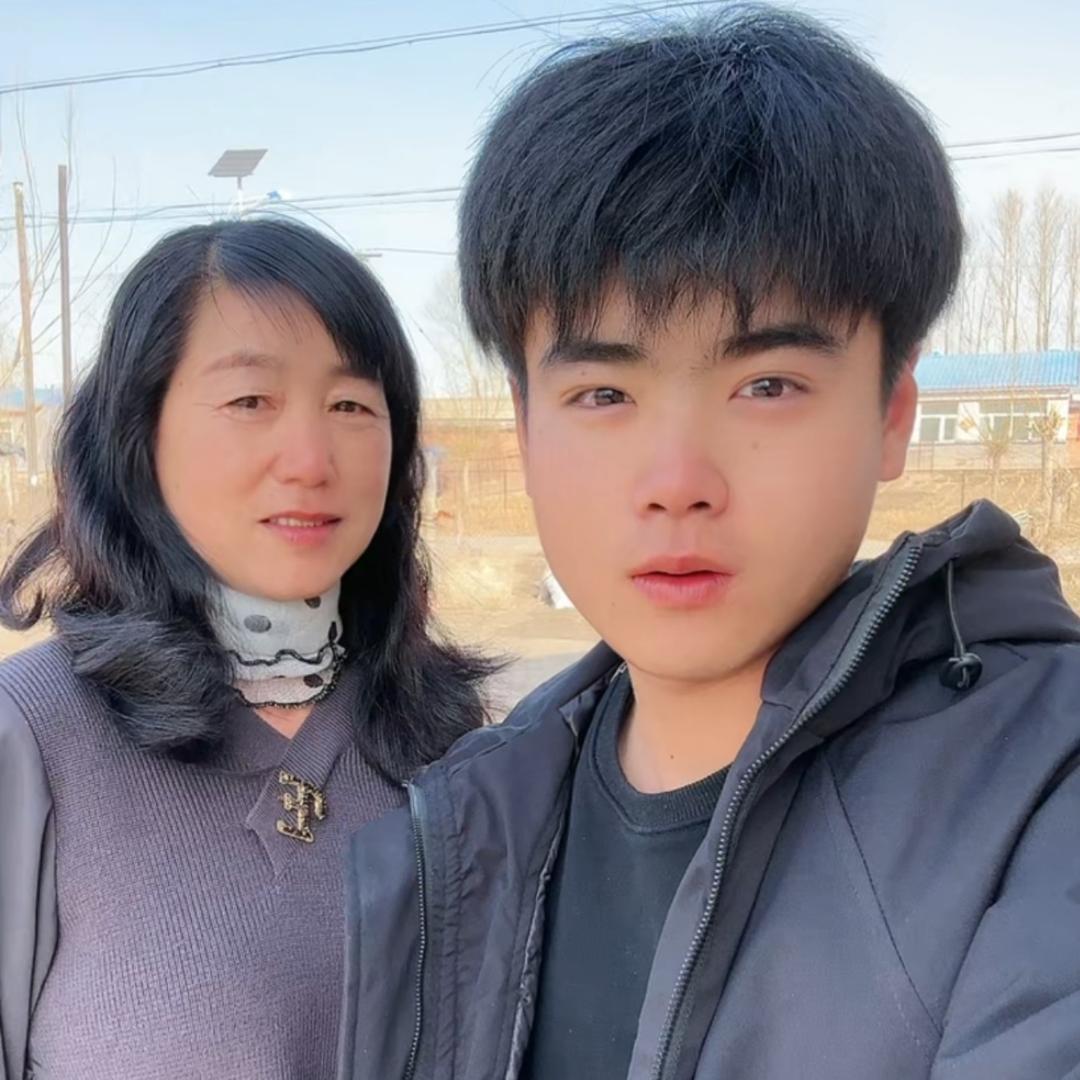 小天妈妈