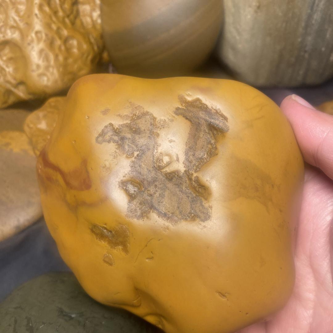 萍湘守黄蜡石百货店