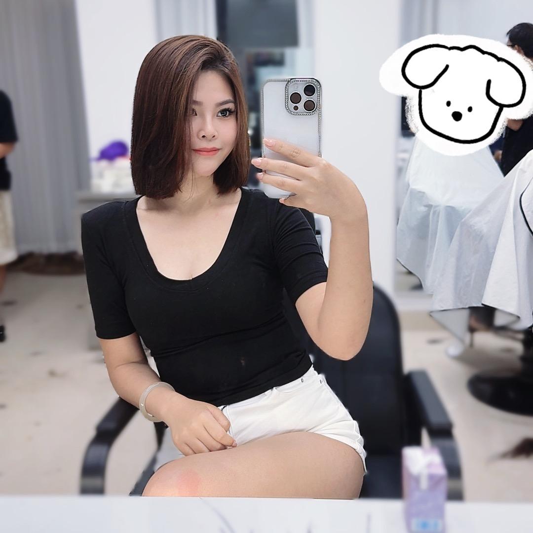 美女也会ᵉᵐᵒ