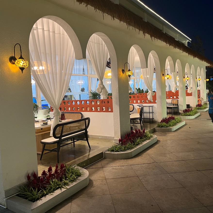 红满江花园火锅.棋牌