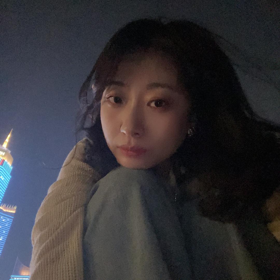 央@央
