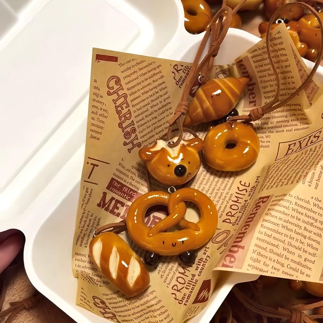 “碱”的手工挂件🥨