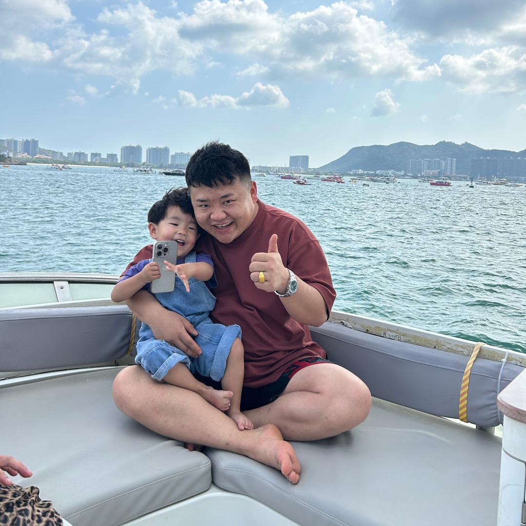 苏 纯 洁